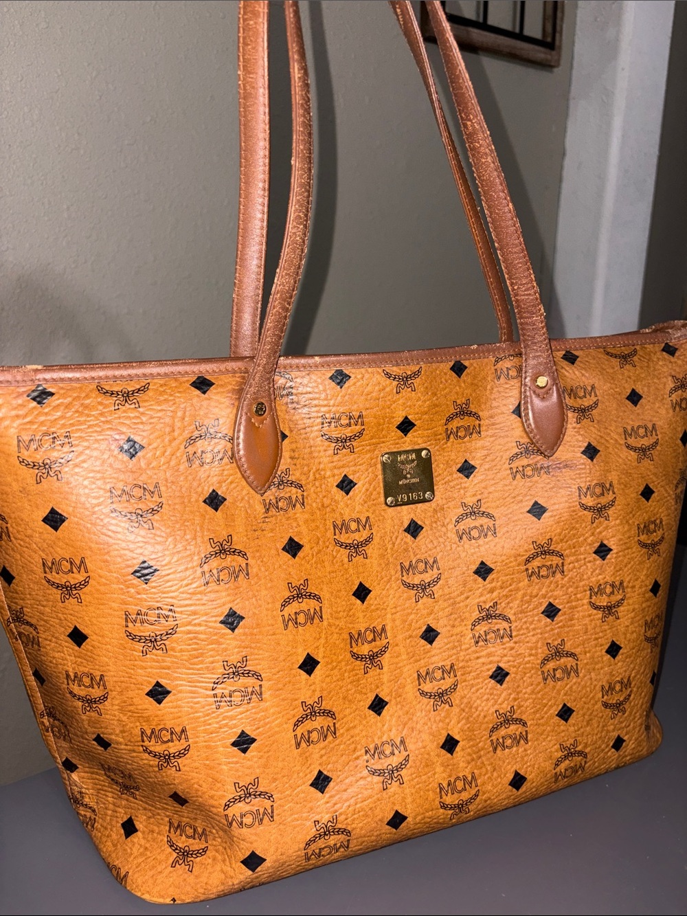 MCM VISETOS TOTE